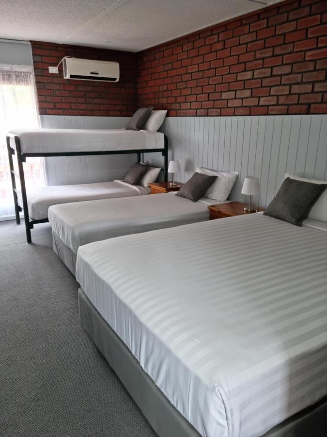 Mid City Plantation Motel 밀두라 외부 사진