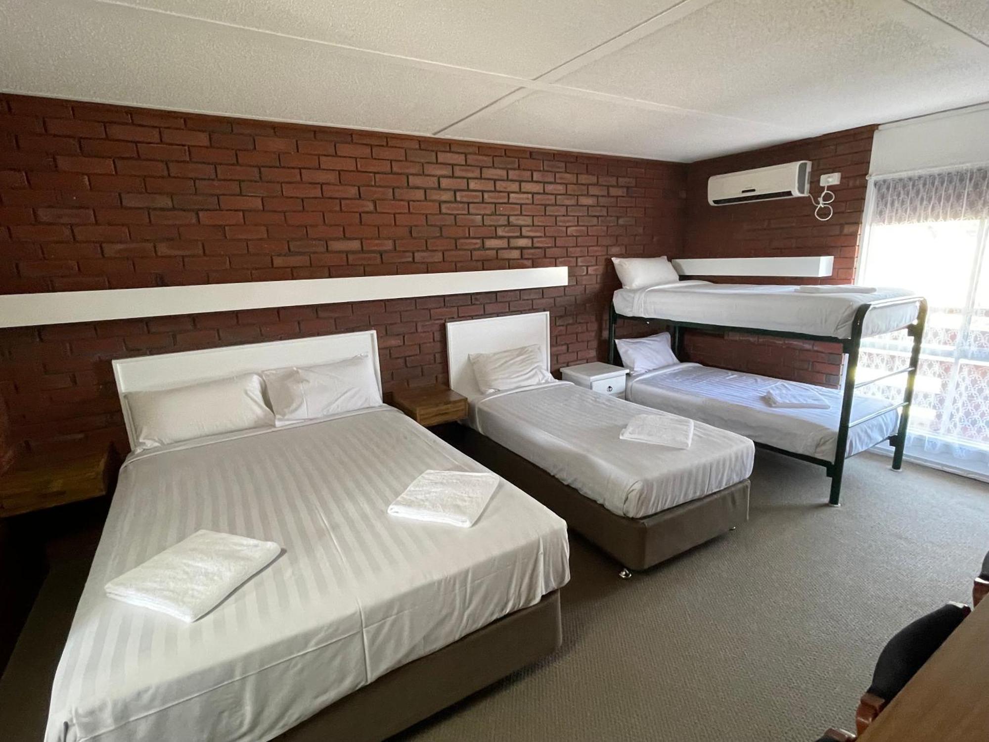 Mid City Plantation Motel 밀두라 외부 사진