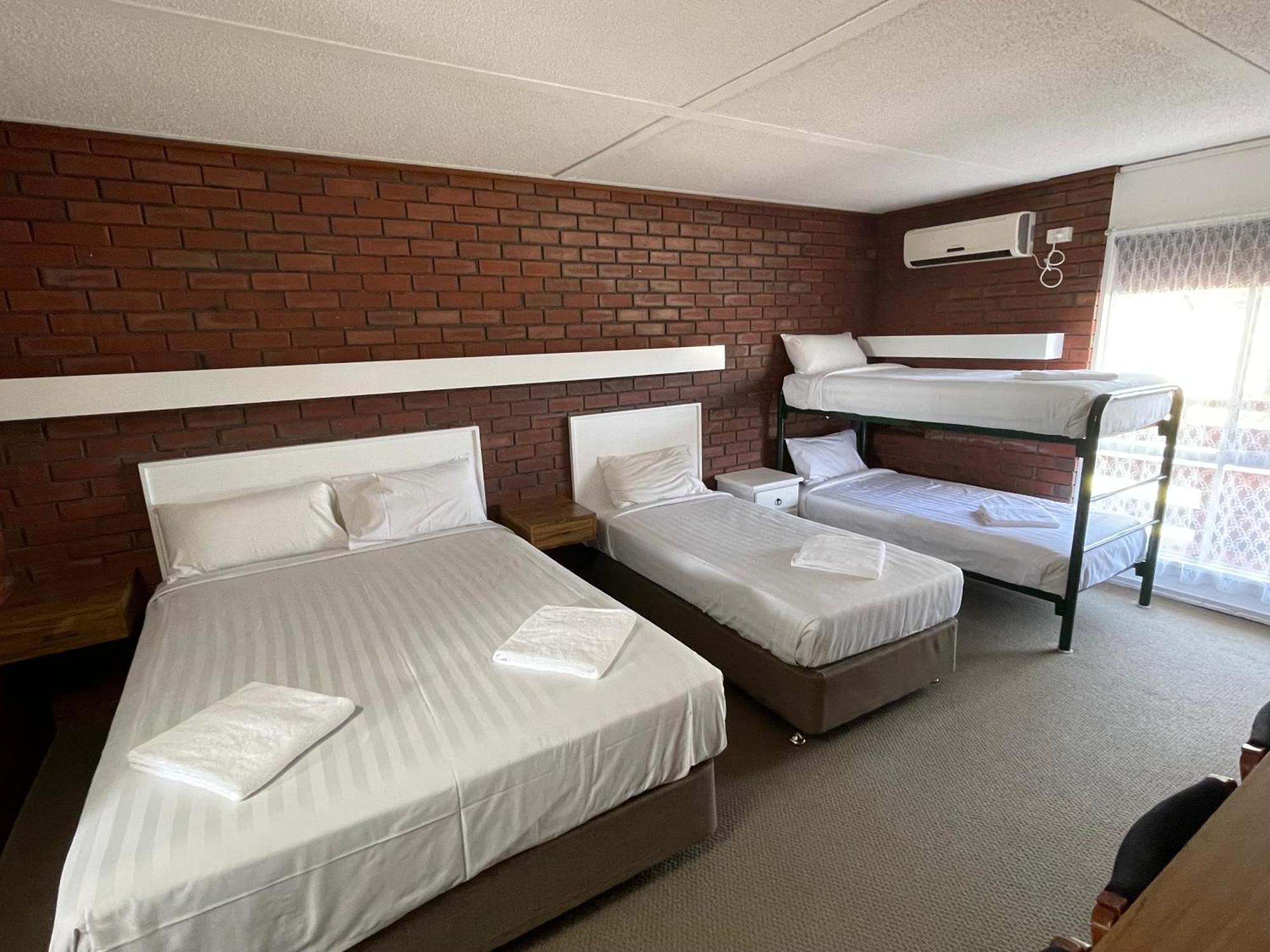 Mid City Plantation Motel 밀두라 외부 사진
