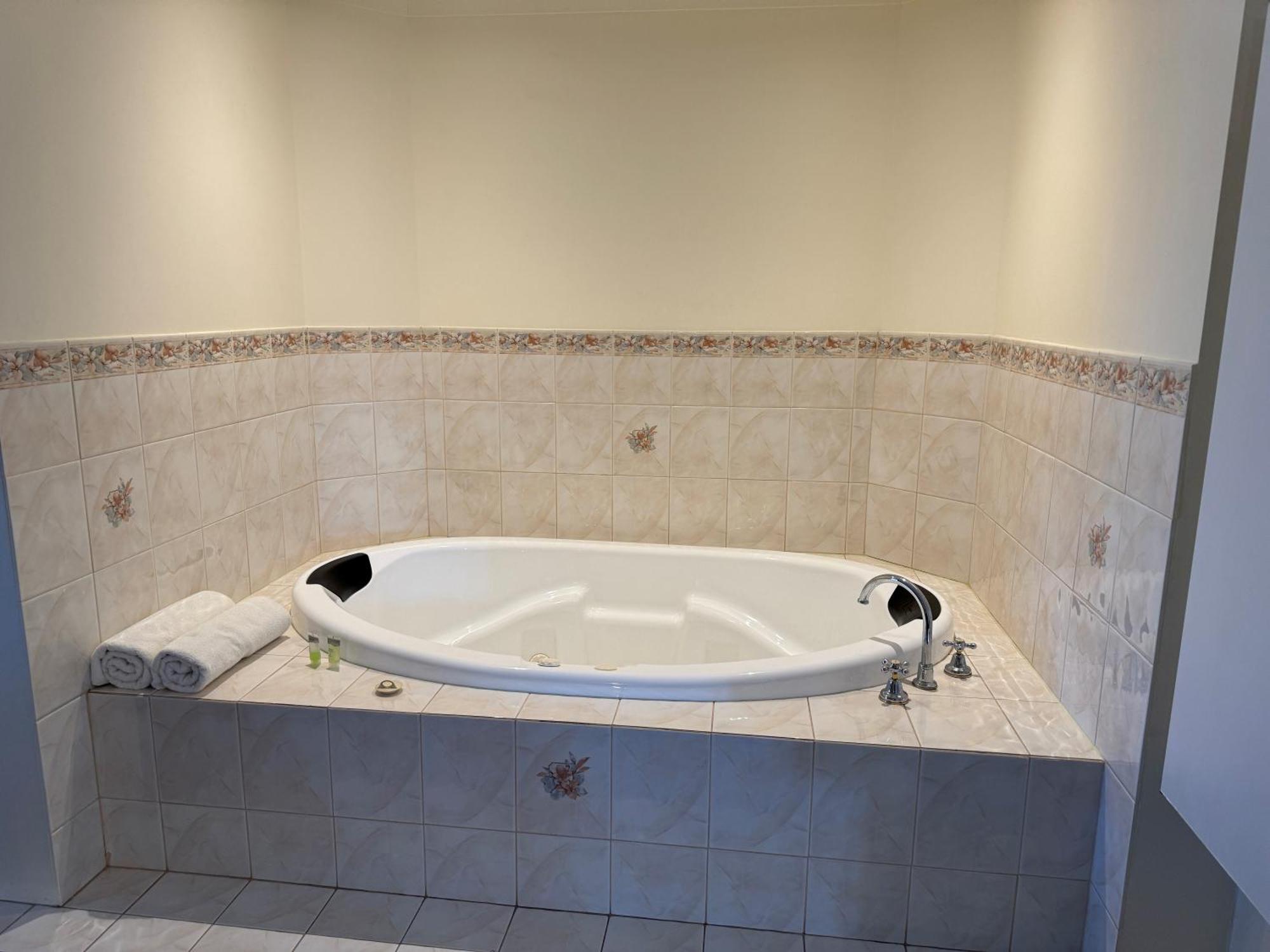 Mid City Plantation Motel 밀두라 외부 사진