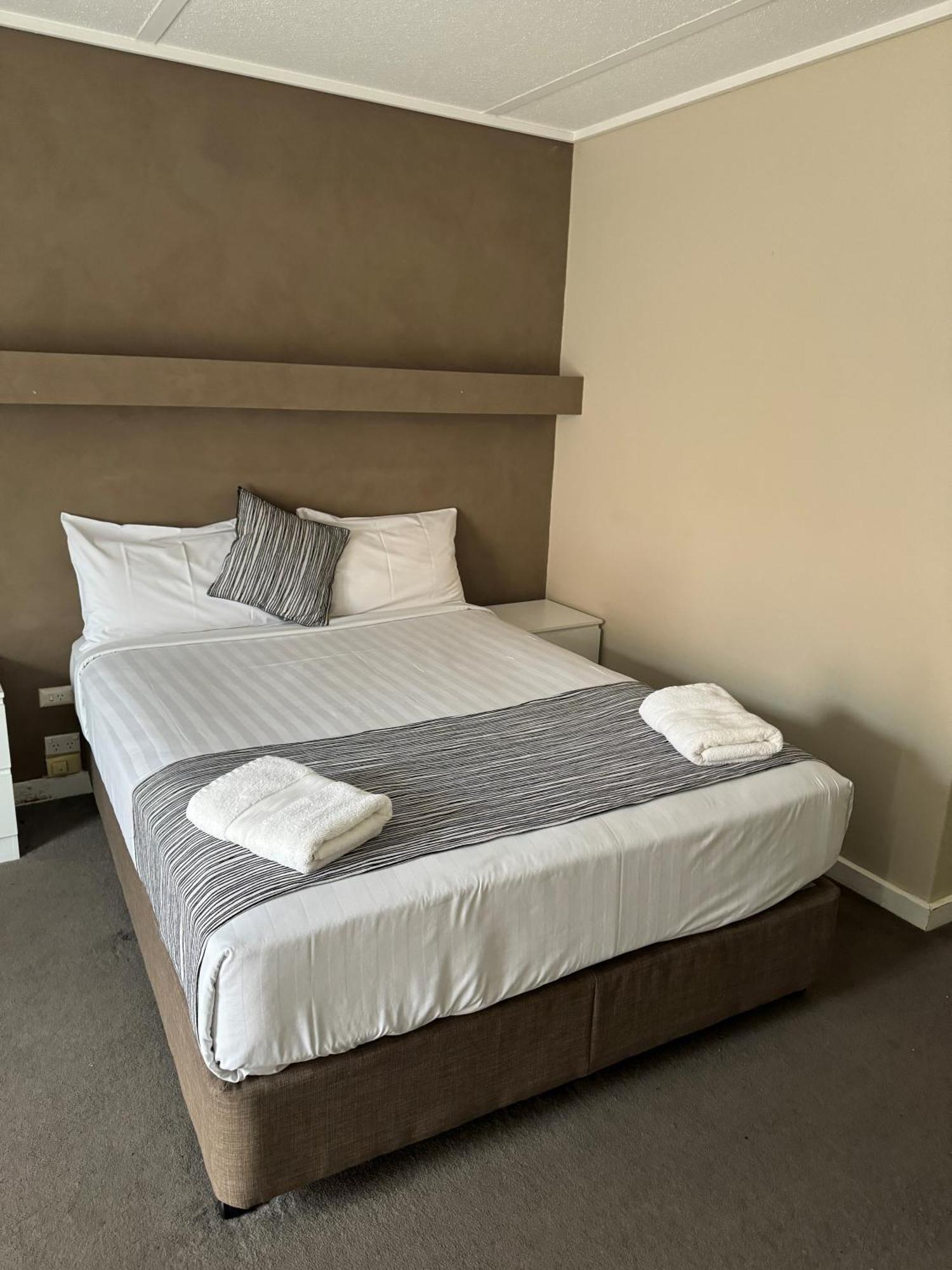 Mid City Plantation Motel 밀두라 외부 사진