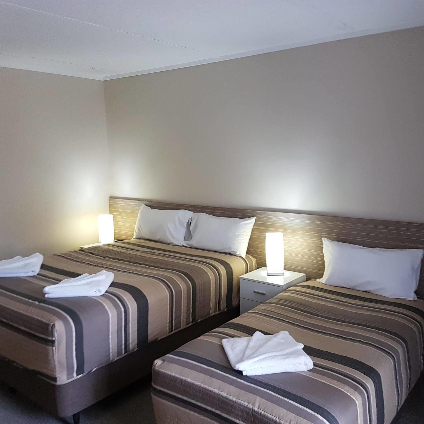 Mid City Plantation Motel 밀두라 외부 사진