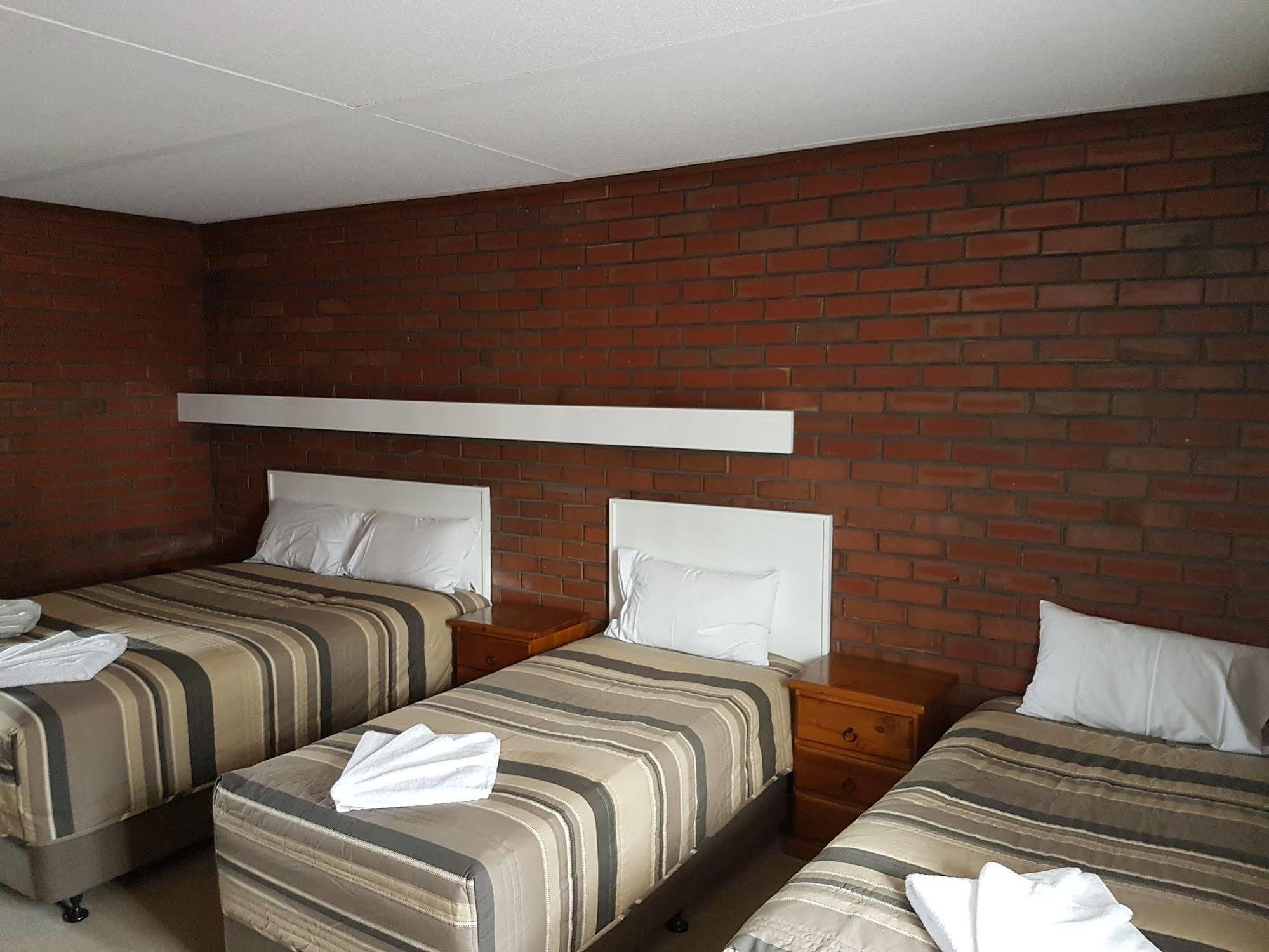 Mid City Plantation Motel 밀두라 외부 사진