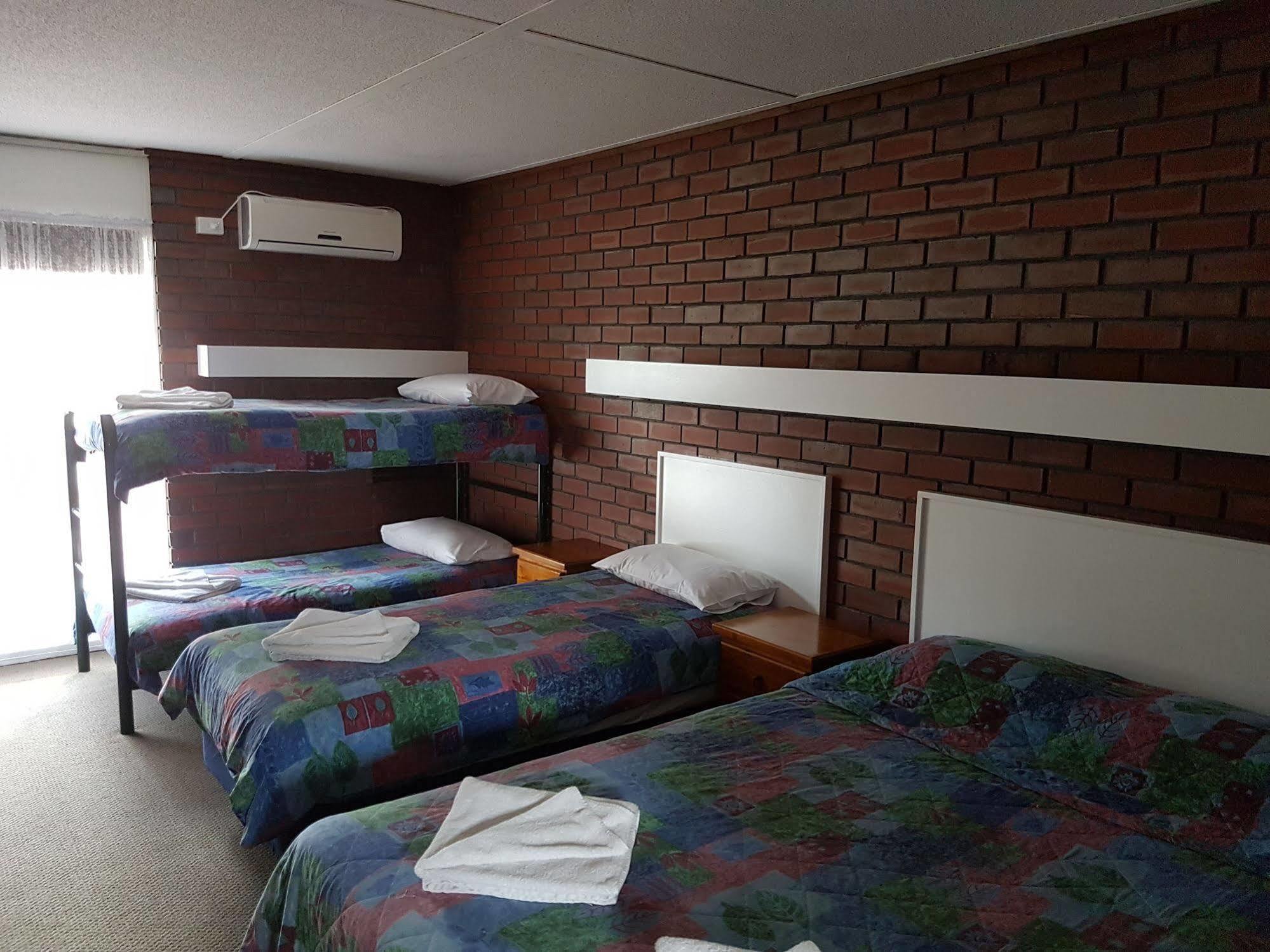Mid City Plantation Motel 밀두라 외부 사진
