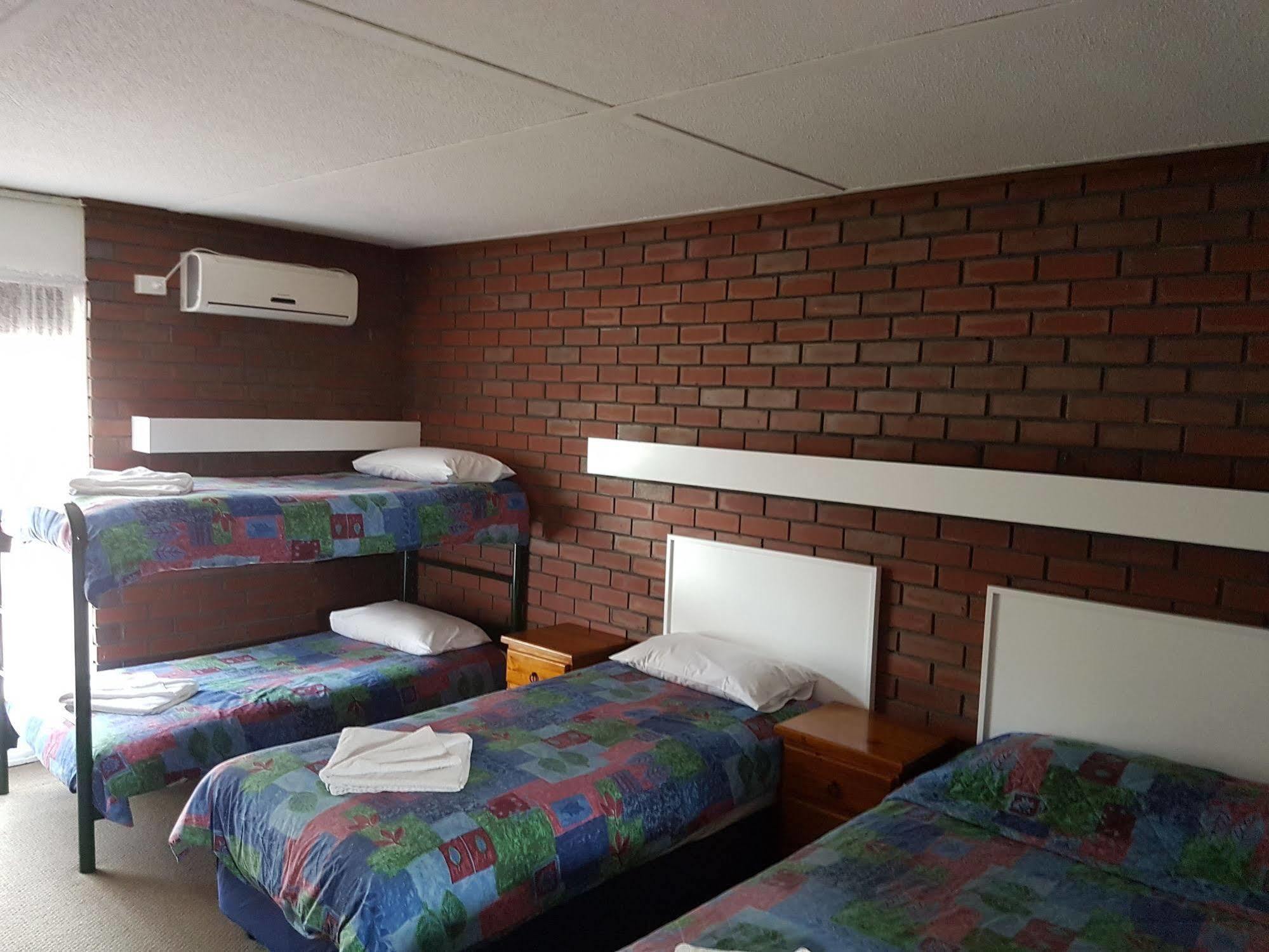 Mid City Plantation Motel 밀두라 외부 사진